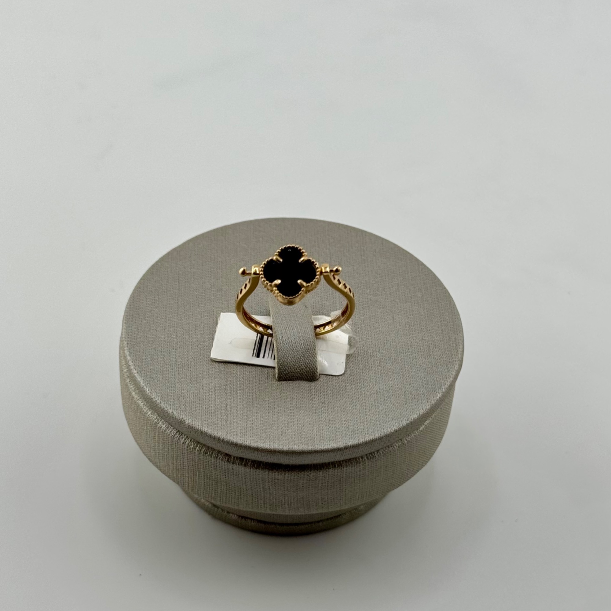 انگشتر ونکلیف مشکی